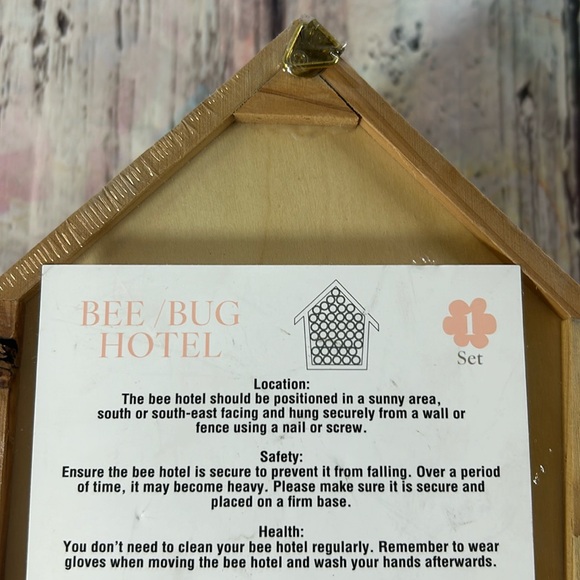 Bee / Bug Hotel - Picture 5 of 5